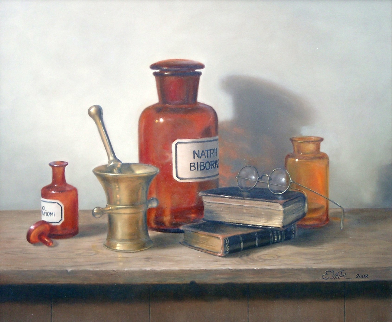 Stilleven met antieke spullen uit een apotheek zoals een koperen vijzel en oranje glazen potten voor medicijnen. Geschilderd door Els Vink.